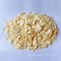 Dehydrated garlic flakes